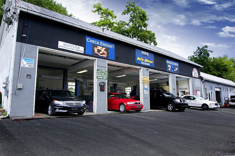 Car shop. Car Repair shop. Car Repair shop outside. Auto Repair shop Hayward CA. Auto service Outdoor.